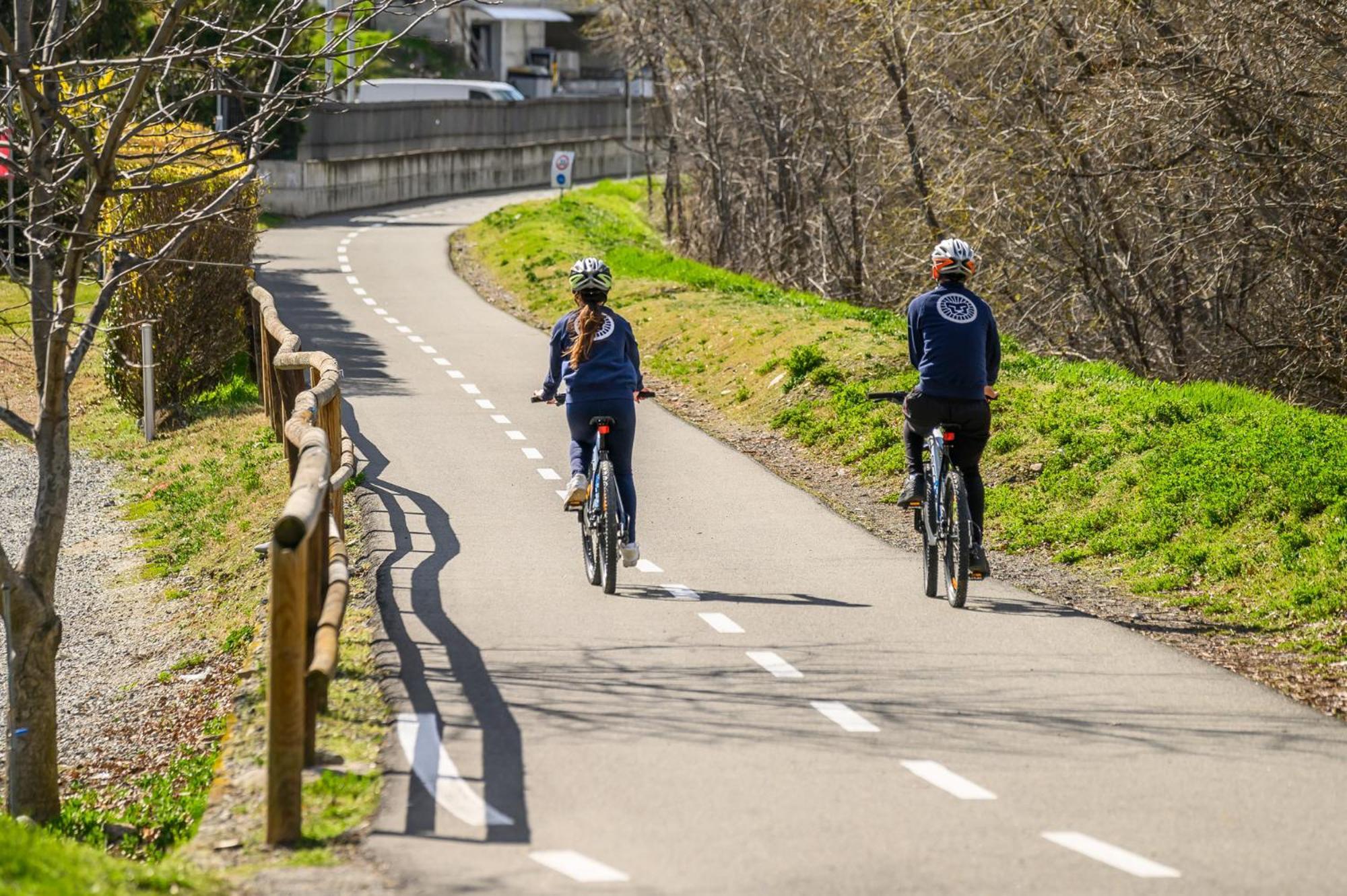 Le Lion Apartments - Bike & Ski Аоста Екстер'єр фото